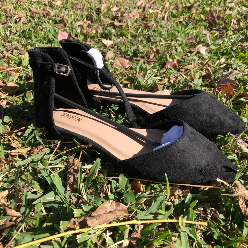Flats - Picture 2 of 4